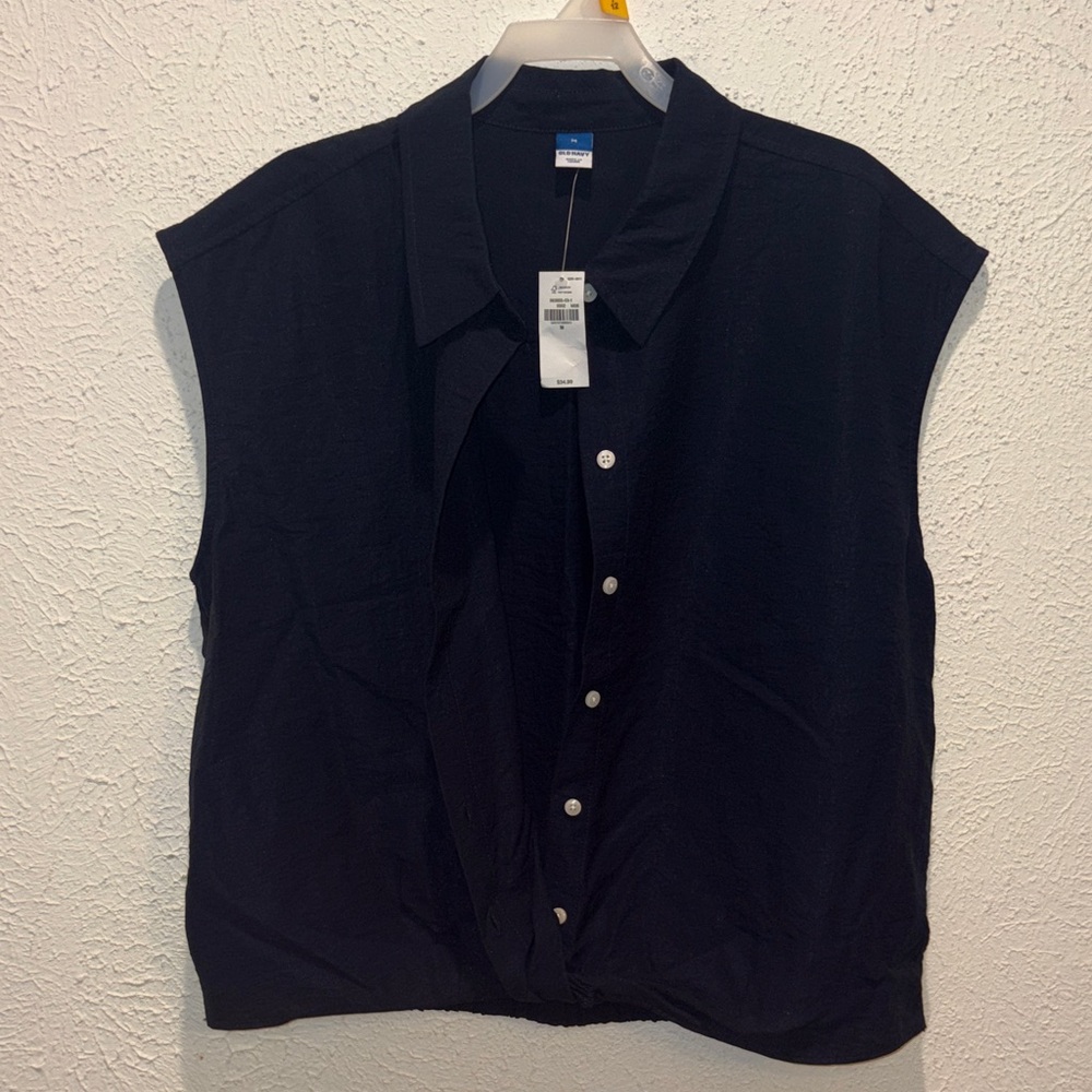 Old Navy Black Sleeveless Button-Down Shirt